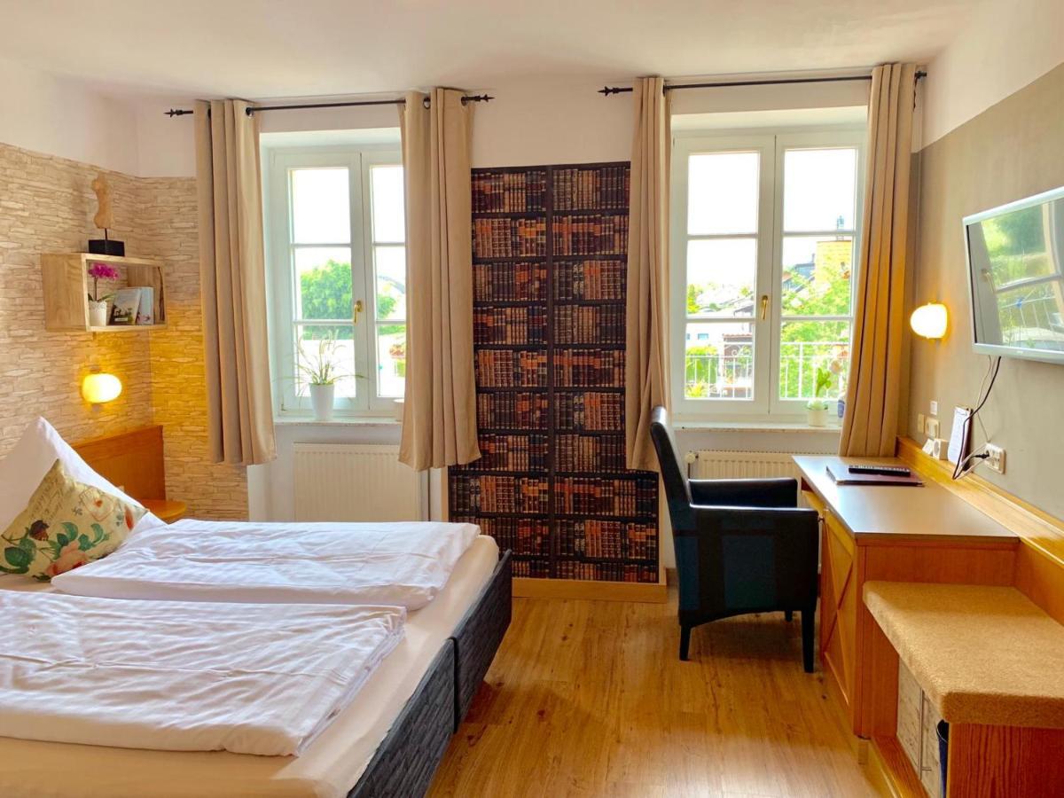 Uno Hotel Chapeau Noir - Free Parking Uberherrn ภายนอก รูปภาพ